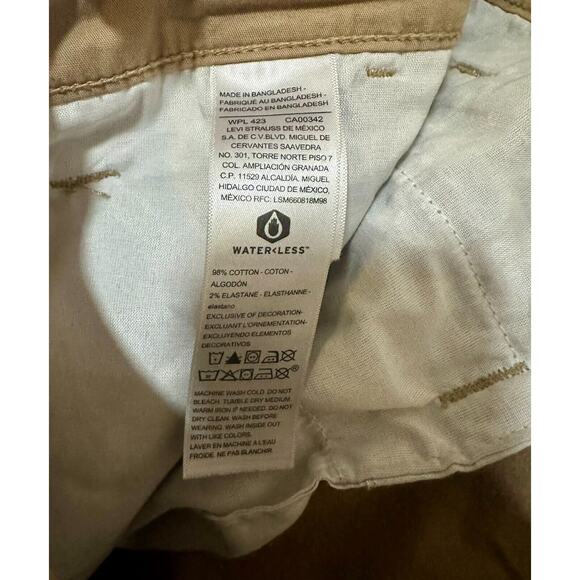 Levi Strauss SIGNATURE Cargo Tan Shorts Men's Size 40 - Picture 7 of 8